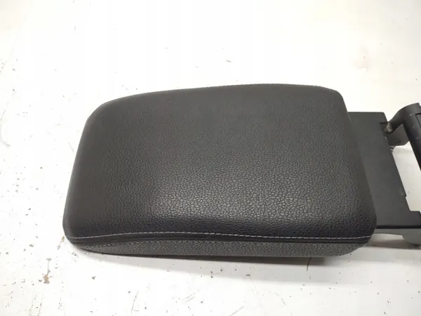 Verstelbare armsteun OEM 1K5864251C 5K1 voor VW Scirocco image 3