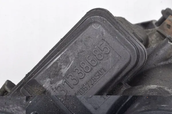 Separador de óleo Volvo OEM 31338685 - Peça OE usada image 5