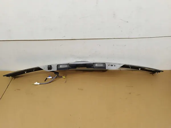 OEM Takaluukunkaholkki Subaru Forester III 2008-2012 image 7