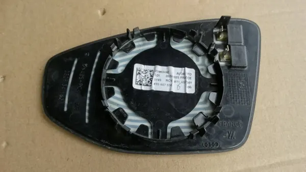 Insert Miroir Droit OEM 8Y0857536 pour Audi A3 image 3