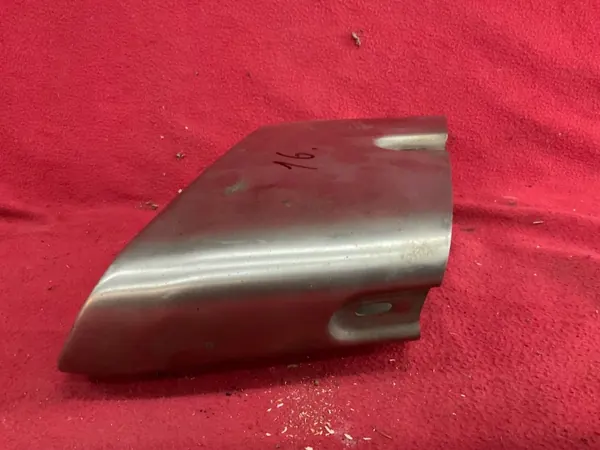 Porsche Panamera Äänenvaimenninpää OEM 97011168621 Oikea image 4