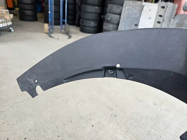 VW GOLF VIII Framskärmskydd image 10