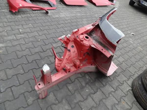 Suzuki Swift MK9 2023 Etuoikea alusta OEM 5860070T00000 image 3