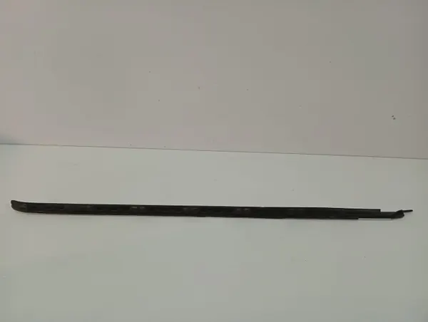BMW X6 F16 Frontscheibenleiste links OEM 7462217 image 4