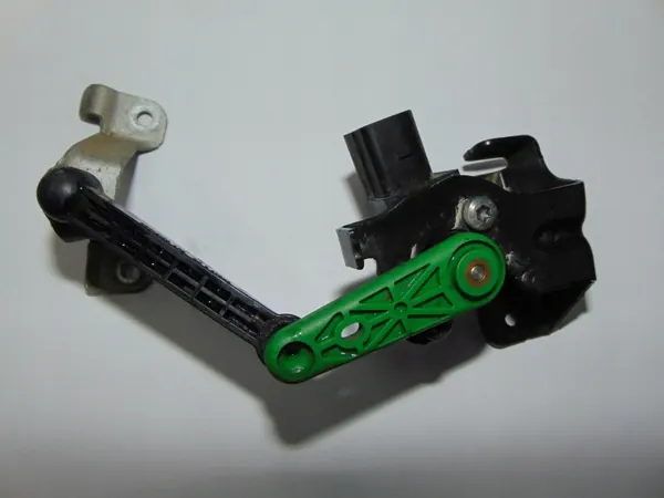 Sensor de Nível VW Passat B8 OEM 5Q0512521F - Usado image 2