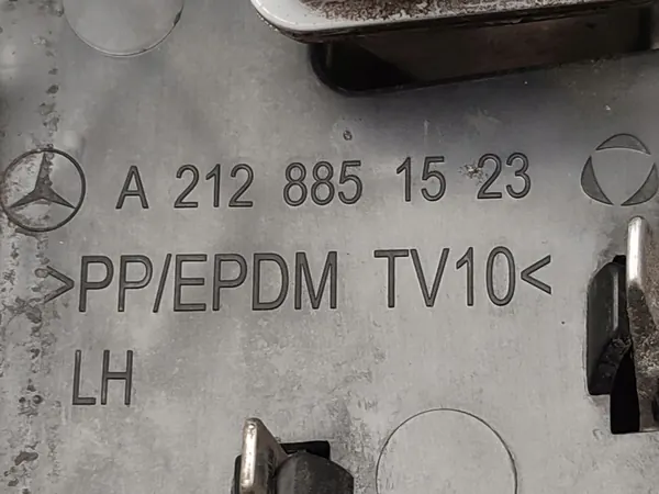 Bumperrooster Rechts Voor Halogeen DRL Mercedes W212 image 8