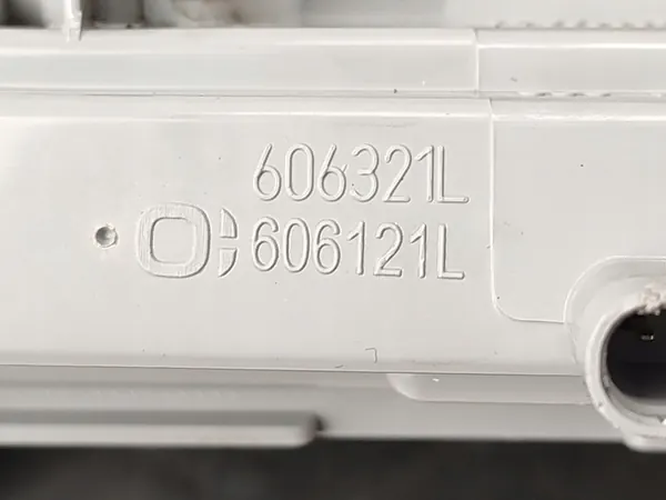 Bumperrooster Rechts Voor Halogeen DRL Mercedes W212 image 9