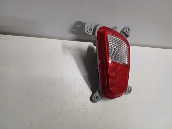 Luz antiniebla trasera derecha Kia Picanto III 92405-G6 image 2