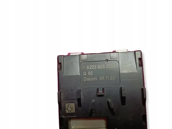 Port USB Mercedes-Benz OEM A2238203306 pour EQE v295 image 3