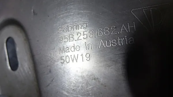 Porsche Macan Embout Échappement Droit OEM 95B253682AH image 4