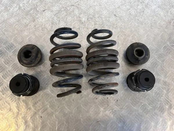 Taka jousi OEM 12345 Audi RS5:lle image 2