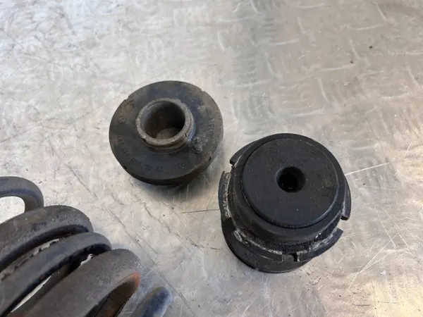 Taka jousi OEM 12345 Audi RS5:lle image 3
