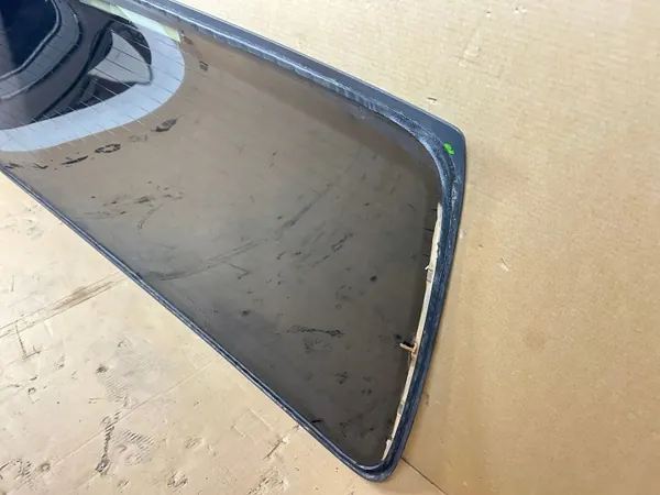 MAM74037 Achterruit voor Mercedes Vito Viano 2001 image 4