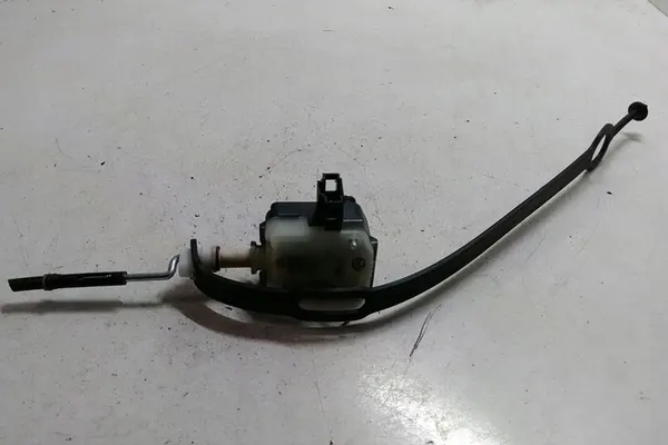 Bränsletankluckmotor VW TOUAREG 1J0810773D image 2