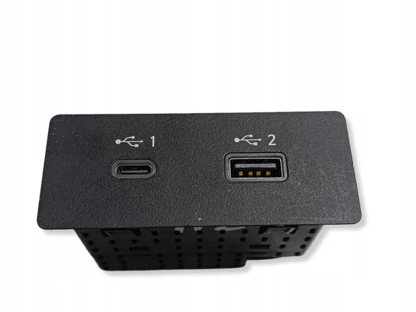 Enchufe USB Mitsubishi Outlander OEM FOB58987 image 3