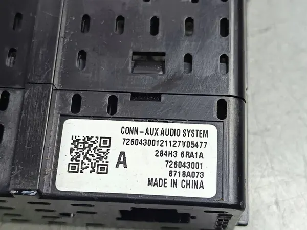 Enchufe USB Mitsubishi Outlander OEM FOB58987 image 7