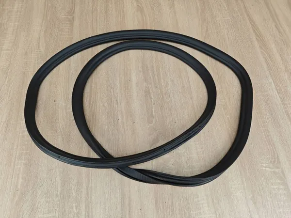 Junta da Porta Dianteira OEM 7337000 para BMW G30 image 2