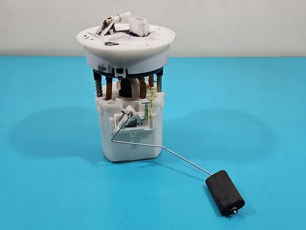 Bomba de combustible Mazda 2 II DE 1.3 16V 4 PIN ZJ381335XB image 3