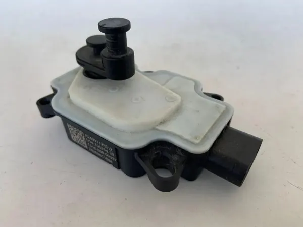 Soupape de contrôle chauffage OEM A24031123312 Mercedes image 3
