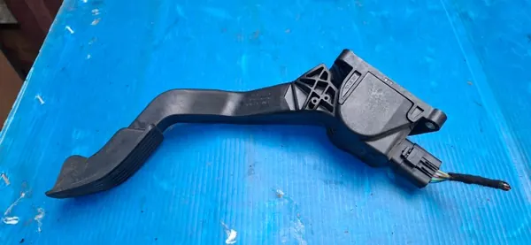 Peugeot Kaasupoljinpotentiometri OEM 9680756880 image 2