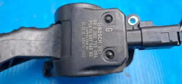 Peugeot Kaasupoljinpotentiometri OEM 9680756880 image 3