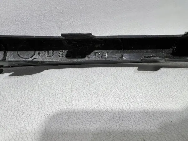 Bakre höger stötfångargaller OEM 86628J7700 Kia Proceed image 8