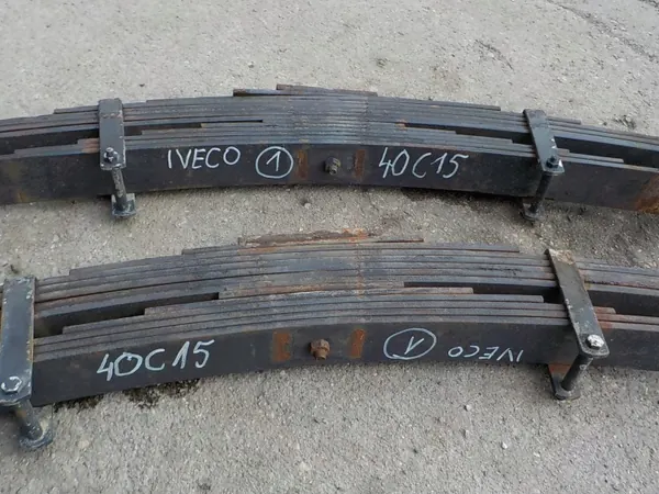 Suspension arrière Iveco Daily 15 OEM 5041190092 image 3