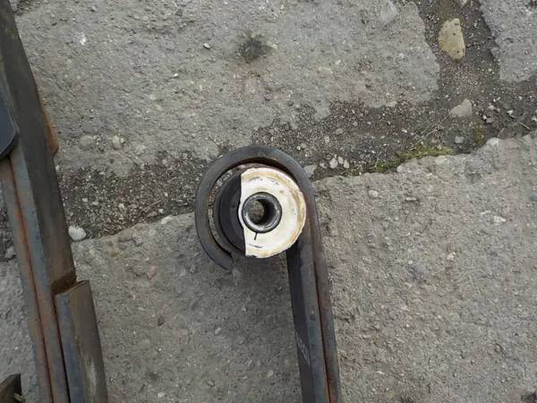Suspension arrière Iveco Daily 15 OEM 5041190092 image 7