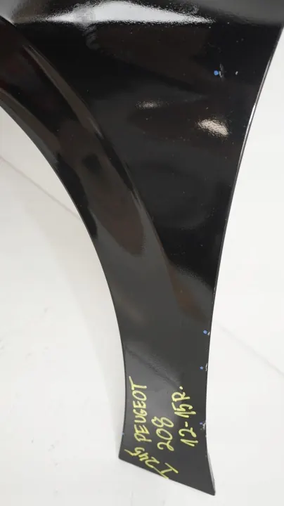 Etuvasen lokasuoja OEM 360204561 Peugeot 208:lle image 6