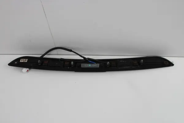 Kia Sportage III Takaluukunreunus OEM 360213204 image 2