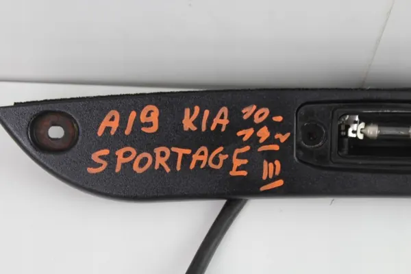 Kia Sportage III Takaluukunreunus OEM 360213204 image 4