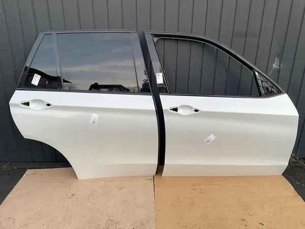 Porta dianteira traseira direita BMW X5 F15 A96 Mineral Weiss image 1