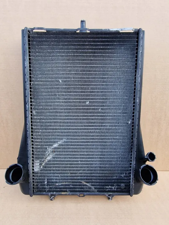 Rechter Waterkoeler Porsche 996 997 Turbo image 2