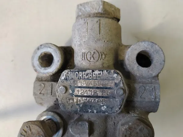 Vanne de Suspension Pneumatique KNORR-BREMSE (II19425) image 2