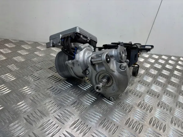 Käytetty ohjauspumppu OEM 6C1423510BS Skoda image 4