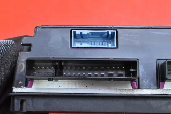 Radio-vahvistin OEM 4N0035466C Audi A6 C8 2018-2021 image 8