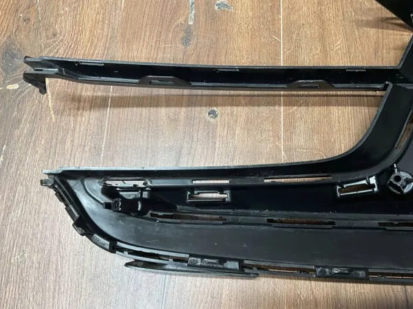 Bumperrooster voor links OEM 95B807819 Porsche Macan image 9