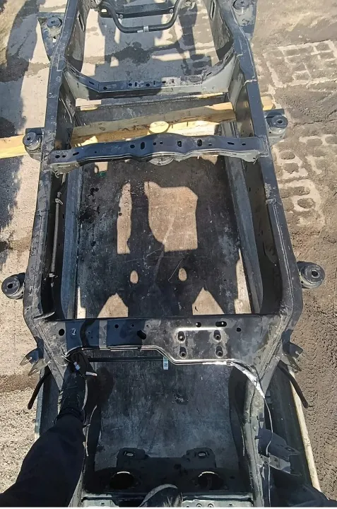 Cadre Avant Droit Jeep OE pour Grand Wagoneer 22- image 4