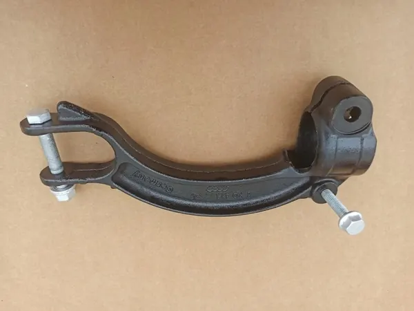 Audi A5 etuvasen iskunvaimennin kiinnike OEM 8K0413L image 2