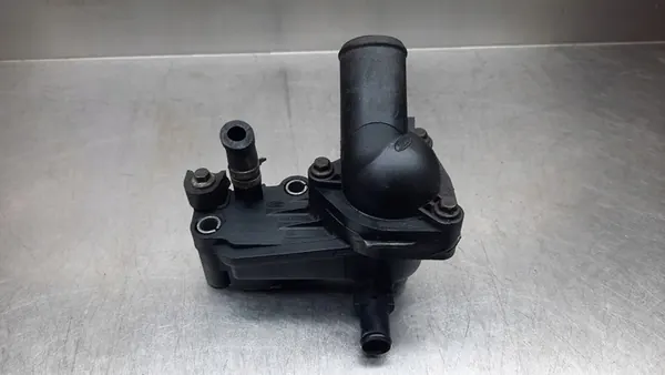 Carcasa de termostato Ford Focus MK2 1.8 TDCI image 3