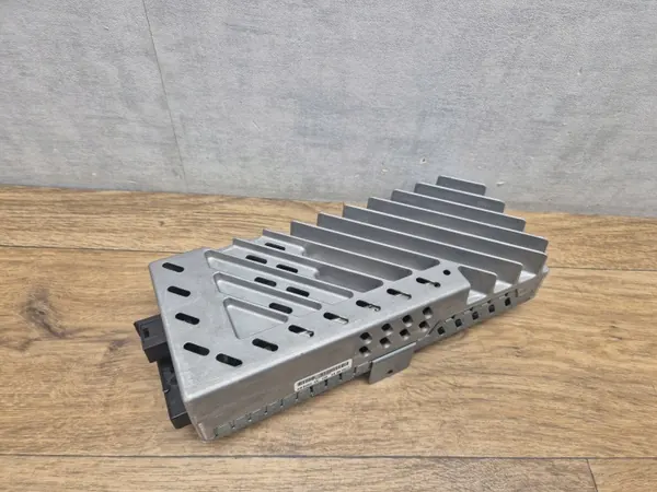 BMW OE 9393186 Audioversterker voor F30 F31 F32 image 2