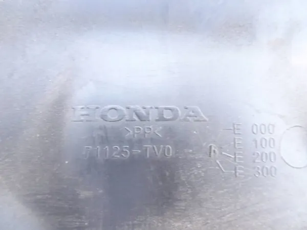Honda Civic IX Cubrecinturón delantero OEM 71125-TV0 image 8