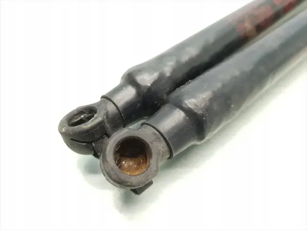 Hyundai Getz Takaluukun Iskunvaimennin 2006 image 3