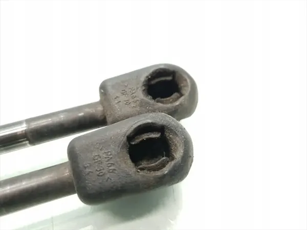 Hyundai Getz Takaluukun Iskunvaimennin 2006 image 4