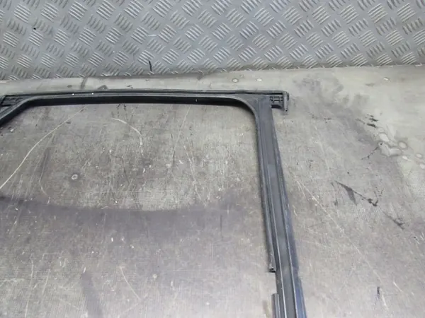 Dörrkarmtätning vänster bak OEM för Volvo V40 II 12-16 image 10