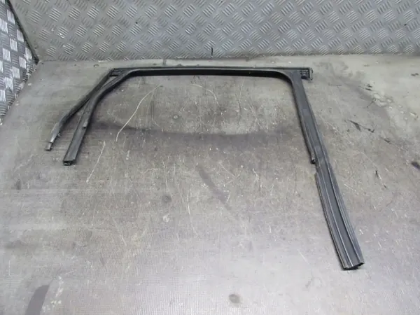 Dörrkarmtätning vänster bak OEM för Volvo V40 II 12-16 image 5