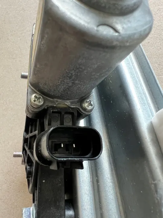 Elevador de vidro traseiro esquerdo Hyundai Kona 83401-J9000 image 5