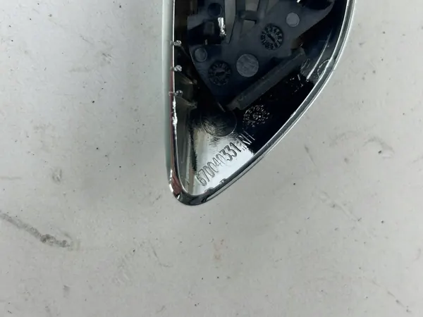 Toma de aire del guardabarros derecho Maserati Levante OEM 670040331 image 8