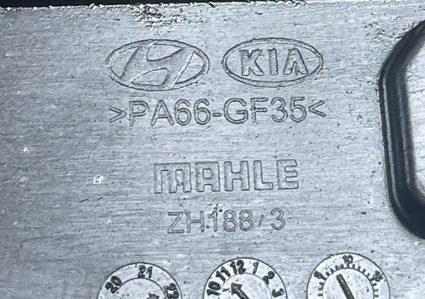 OEM 22410-3N300 G6DT Linke Ventildeckel Kia Carnival IV image 5