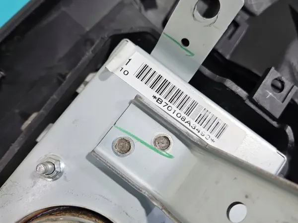 Mazda 2 II kojetaulu-konsoli OEM IMPRK1405050 image 10